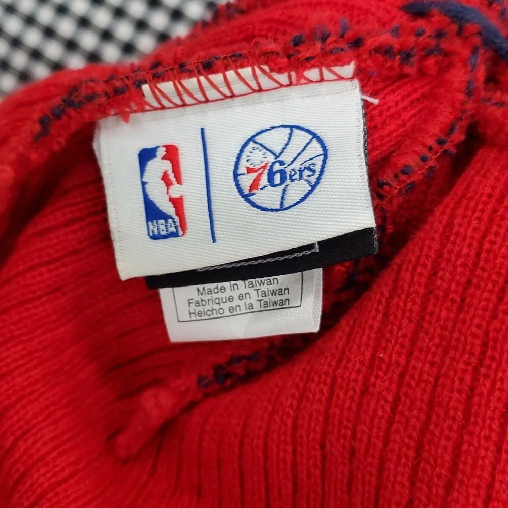 NBA BASKETBALL | Sixers Philadelphia 76 RED BEANIE SNOW HAT | ADIDAS - Picture 3 of 4